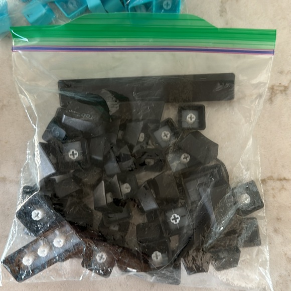 Kraken pro 60 gaming keyboard. Black and light blue keys with cable - Picture 2 of 4